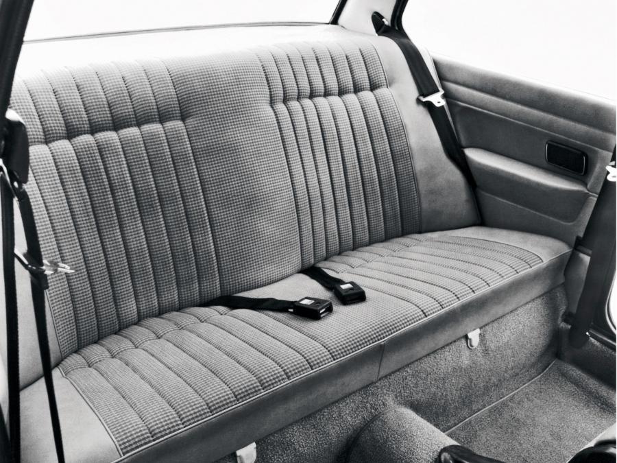 Интерьер BMW 315 1980 года  (фото 5 из 5)